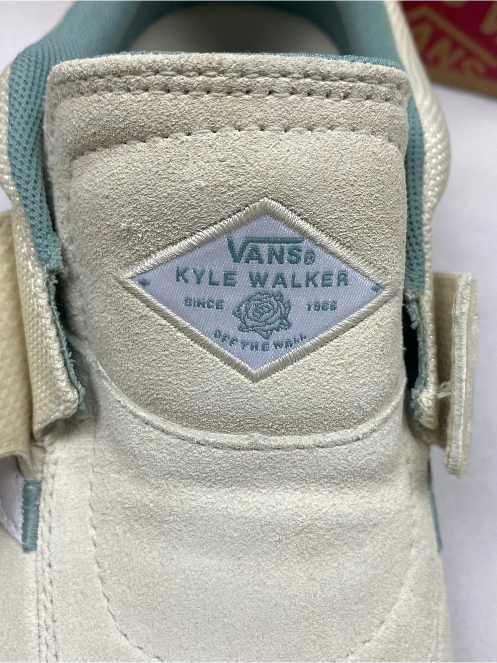 Vans Men’s Cream & Teal Low-Top Strap Sneakers